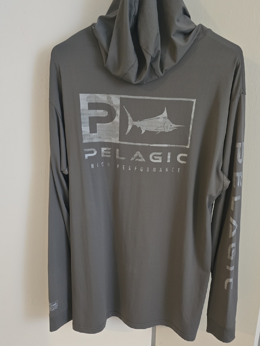 Pelagic AquaTek Fishing Hoodie - Size XL